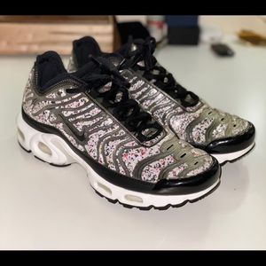 Nike Air Max Plus sneakers Black/White